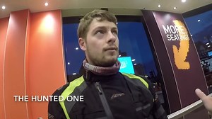 Vigilante paedophile hunters catch man in McDonalds