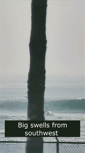 Small Boat Capsizes with 4 onboard - 🥸🤷