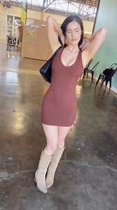 37K views · 933 reactions | What do you think of the natural lighting here? I decided to do a photoshoot right here after walked in. See how they came out. Pics on igm! Tell me you came from Tic so I can say thanks! | Web Models | Facebook