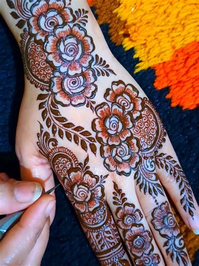 Stunning Flower Mehndi Designs for Your Next Occasion