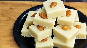 2.3M views · 27K reactions | Barfi - सिर्फ एक कप मैदे से 1 किलो हलवाई जैसे स्वादिष्ट बर्फी बनाने का तरीका | Maida Barfi recipe | Soni kitchens | Facebook