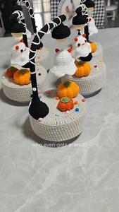 when ghosts are this cute, who even gets scared? 😭 #crochethalloween #cutecrochet #handmadewithlove #crochetpattern #crochetghost #crochetaesthetic #spookyseason #genzcrocheter #mincrochets #boobutmakeitcute | Crochetwmin