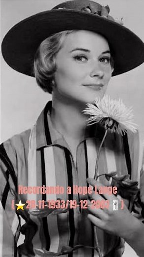 On December 19, 2003, actress Hope Lange passed away at the age of 70 (⭐️28-11-1933/19-12-2003🎚)