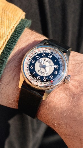 hodinkee on Instagram: "@Oris leans into its heritage with the Big Crown Pointer Date “Bullseye,” pairing a warm, two-tone dial with the brand’s signature pointer-date complication. Housed in a 40mm stainless-steel case and powered by an automatic movement, it’s a design collectors have been talking about for years. Perhaps most notably, this time the run isn’t limited. The two-tone dial traces its roots back to early 20th-century pocket watches, with examples dating as far back as the 1910s. Ge