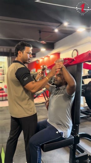 Behind every fit body is trainer who refused to give up💪🏻#mrandmrsmusclesfitnessgym #trichy
