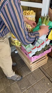 #FreshMarket #fresh #asparagus #sweet #romanian #tomato #natural #watermelon #spring #flower #thebestisfresh #reclamaavantgardenbartolomeu | Fresh Market | Facebook