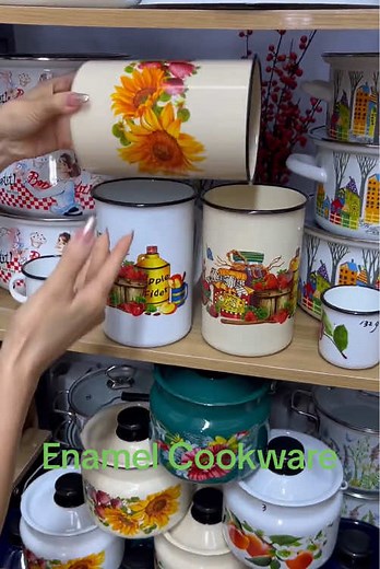 Vintage enamel cookware cup, universal for induction cooker #enamel #cookware #kitchenware #enamelware #cup #vintage #retro