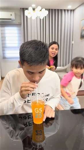 LNS - Người cha tốt bụng, chia sẻ đồ ăn cho gia đình || Kind dad, share food with the family #shorts