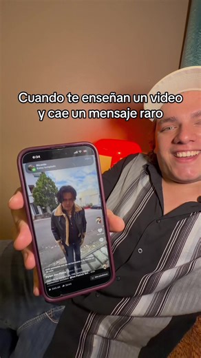 Cuando te enseñan un video y cae un mensaje raro @Ian Patrick Nelson (ROJO)