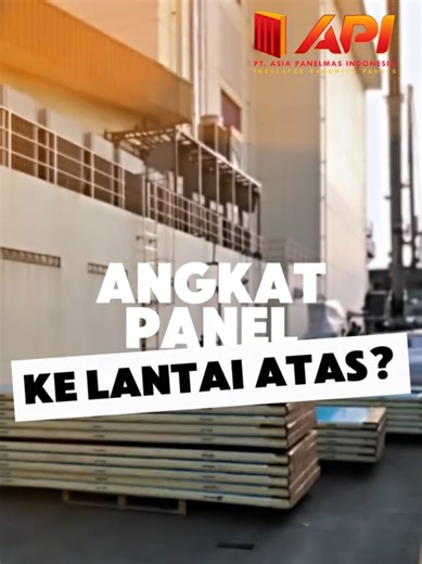 Proyek kamu ada di lantai atas bangunan? Siap! kami bisa angkat dan bangun panel cold storage nya. Dengan fitur hoist kita bisa wujudkan pembuatan cold storagenya di lantai berapa pun.. Fitur ini kami lakukan dengan sistem #safetyfirst, jadi semua petugas lapangan bekerja dengan apd lengkap dan juga untuk keamanan panel kami maksimalkan pengangkatan dengan sop penggunaan hoist yang aman. #becausequalitymatters Asia Panelmas Indonesia siap memenuhi kebutuhan proyek Anda dengan sepenuh hati 🙏🏻 H