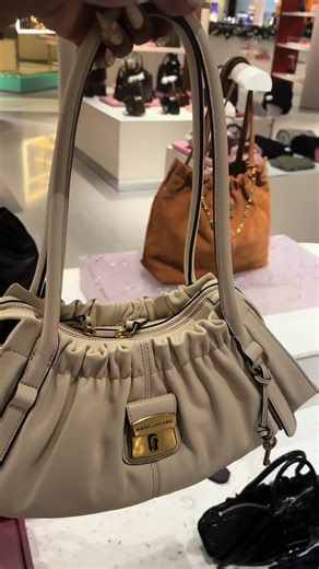 Exploring Marc Jacob's Latest Bag Collection