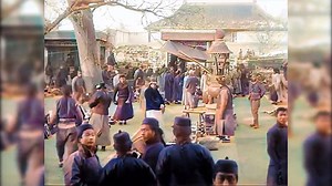 2.5K views · 15 reactions | 【100年前的北京】 What does old Beijingers' life look like? The hustle and bustle of the old city life(生活shēng huó) is vividly presented as some old footage has been colorized(上色shàng sè) and repaired(修复xiū fù) by a modern Beijinger. Let's see the life in the 1900s with AI. | Learn Chinese | Facebook