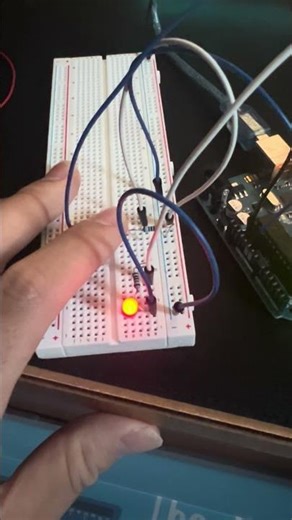 Switch Debouncing Circuit #arduino #arduinoproject #dothingsyoudontwanttodo #robotics