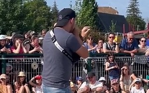 现场和观众们一起唱beatbox！！