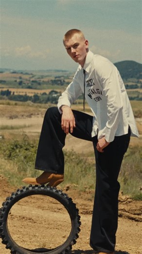 Vespa on Instagram: "Introducing Miscela Nostalgia, the latest drop by Vespa. A seamless mix of vintage charm and contemporary design. The perfect blend of personal style and the echo of garage memories. Check out our website to discover more.​⁣ ⁣ #Vespa #VespaMiscelaNostalgia"