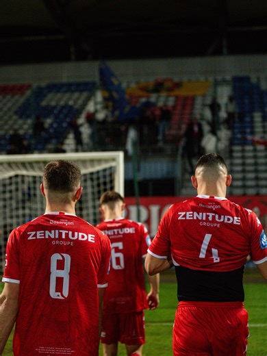 Racing Besançon on Instagram: "Un point frustrant pour les Rouges ce soir (0-0). Merci pour votre soutien sans faille 🔴🔵 🔜 Retour au travail dès mardi, focus sur le prochain rendez-vous au Léo, samedi prochain face à Ivry. #FamilleRacing"