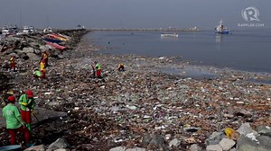 184K views · 1.4K reactions | MMDA workers collect garbage washed along the shore near Manila Yacht Club on Tuesday morning, September 8. | Rappler | Facebook