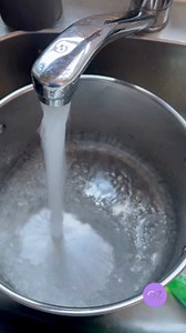 Trying the VIRAL Bowl method for the first time 北‍鈴 Here's a quick step-by-step on how to do the bowl method for any curly/wavy hair beginners wanting to give it a try! Stay tuned for the results | Oz Hair and Beauty | Facebook