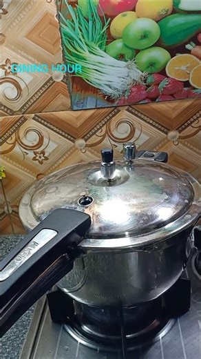 How to use Cooker pressure safely - tips Dining Hour #trending #viral #shortsvideo #youtubeshorts
