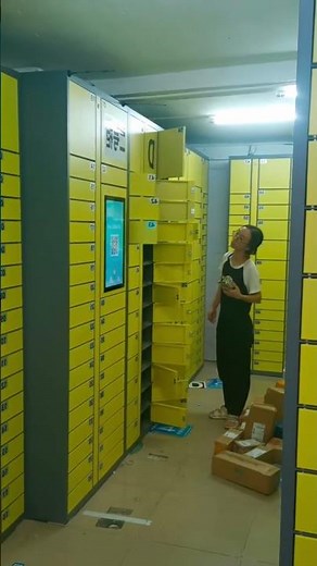 🔐 Automatic Multi-Compartment Locker System Used in Supermarkets