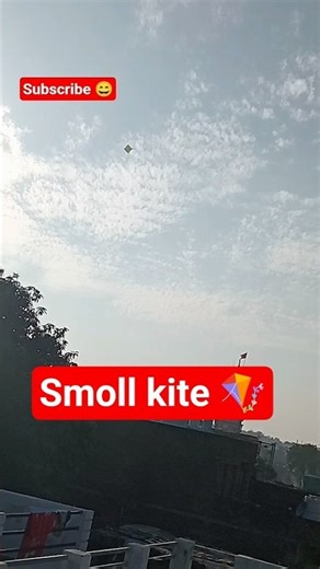 small kite 💛💚🪁#patangbazi #patanglover #kiteflying #patang #monokitefighter #kiteground #viralshorts
