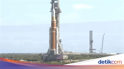 Roket Raksasa NASA Keluar Kandang, Segera Antar Manusia ke Bulan