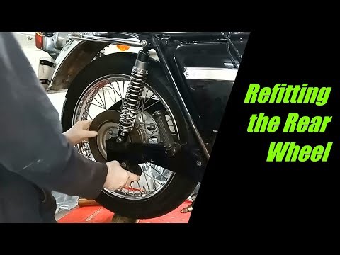 Triumph Trident T160 Rebuild. Part 49: Refitting the Rear Wheel
