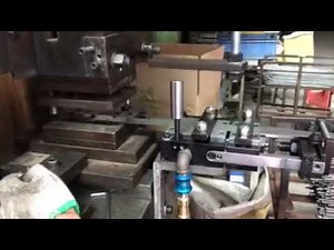 Automatic stamping machine feeder