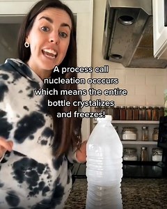 This woman shows off some incredible science experiments that anyone can do at home! 🧪 | UNILAD