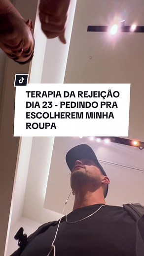 dia 23 ✔️ pedindo a estranhos pra escolherem minha roupa pra um date 🧥🎩 #terapiadarejeição #vidasimples #vidalenta #slowliving #recife #date #encontro #viral #fyp