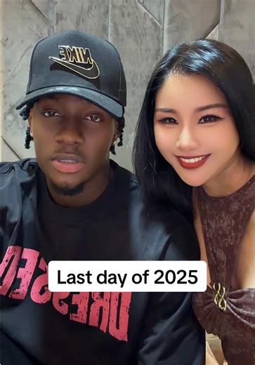 2025 has come to a perfect end. We have so many videos, even if we posted 10 every day, it would take three months to finish them all, because so many interesting things happen every day. This video was filmed yesterday, and I'm posting it before the others because I wanted to release it on New Year's Day. Happy New Year everyone!@KING OF TIKTOK❤️‍🩹🔥 #couple #love #funny #Nigerian #Chinese and Nigerian couple