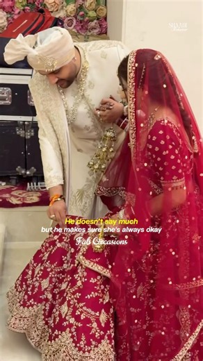 Groom's Sweet Gesture | Men In Love | Beautiful Bride | Couple Goals | Romantic Couple | Lehenga