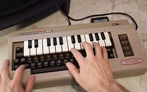 【8-bit Keys】不可思议的Commodore 64音乐键盘