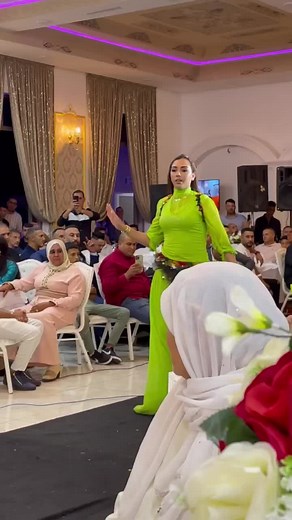 شيخات خنيفرا - رقص أعراس الدقة الأمازيغية