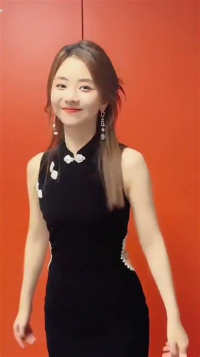 How to Tie Shoulder-Length Hair Stylishly: 5 Easy Steps