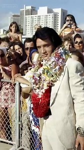 🌍 Elvis Presley’s Concert Seen by a Billion 👑🎤 In 1973, Elvis Presley’s Aloha from Hawaii concert was broadcast live by satellite to over 1 billion viewers—the first concert of its kind. More people watched Elvis than the moon landing. Dressed in a white eagle jumpsuit, the King wasn’t just a rock star… he was a global icon. | Rokza
