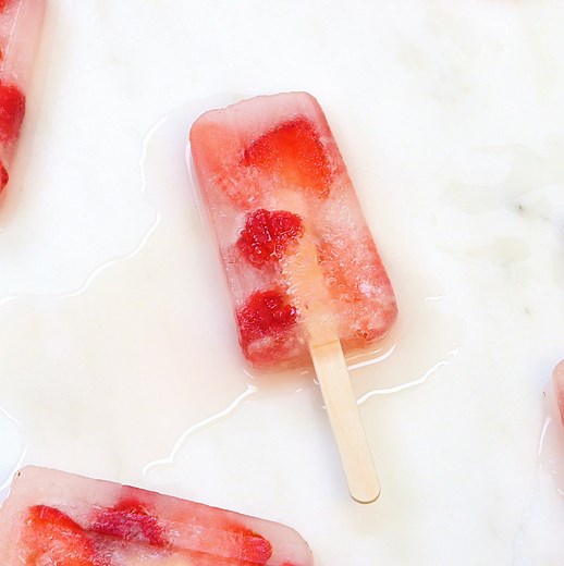 Berry champagne pops are the BEST way to get buzzed this spring Get the full recipe: http://bit.ly/2ouDSja | Cosmopolitan