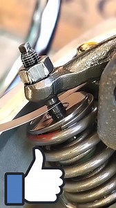 1M views · 7.9K reactions | Dalam kelas nie topic student suka.. Teknik Rahsia untuk Adjust ni  Nak belajar motor nie link www.overhaulmotor.com #pengalamanmajukankita #cikguminatnaimdanialhehe | Bengkel Kemahiran Servis Motorsikal - BKSM | Facebook