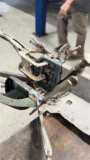 North face avalanche how many people would reconstruct it like this?