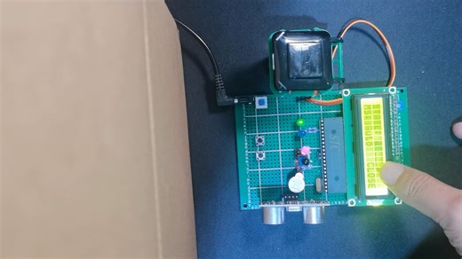 基于51单片机的智能垃圾桶 垃圾分类 舵机版本 语音识别系统DIY 系统设计（实物+程序+原理图+其他资料）738