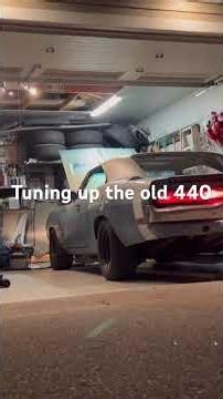 Firing up the car to tune the idle up #440 #flowmaster #mopar #dodgecharger