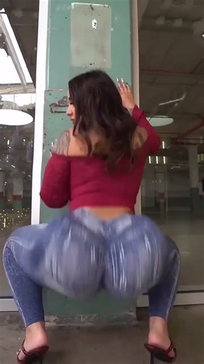 Big booty Big ass twerk bikini Sexy