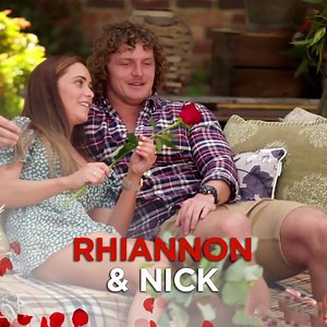 "Do you want to kiss?" | The Bachelor Australia