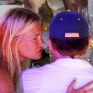 Leonardo DiCaprio et Bar Rafaeli, c'est fini! - Hollywoodpq.com