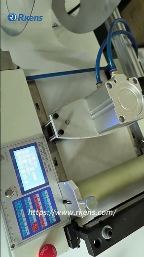 Automatic sheet perforating holes machine with feeding and rolling back device