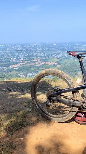 P R O P A I N Propain Bicycles SPINDRIFT & TYEE #custombuild #newbikealert Please click the link in BIO to watch more of us and our builds. DM if interested on our Frames / Complete Builds We ship nationwide 🛸🛸🛸 • Please follow us on IG / FB for more content - RIDE PLUS • #RidePlusPH #OneTeamRidePlus #Propain #PropainBikesPH #PropainBikes #PropainSpindrift #PropainTyee #freeride #mtb #downhill #bikeporn #enduro | Ride Plus