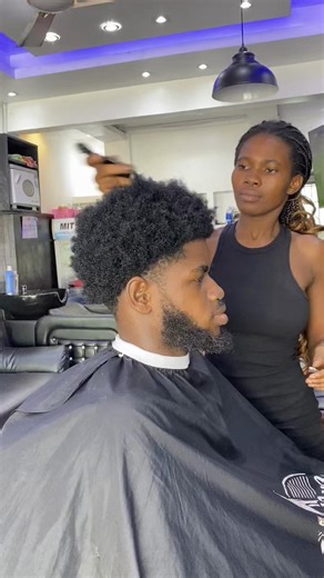 Empowering Women in Barbering: A New Era for Female Barbers