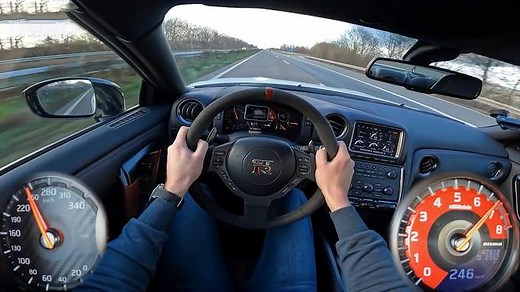 顶配的日产GTR有多猛？开上德国不限速高速，一起来见证！