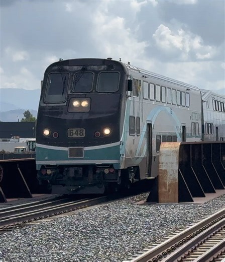 Metrolink 648 Westbound at Anaheim, CA