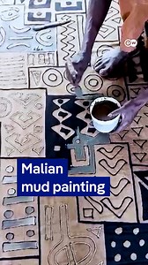 Bogolan mudcloth is a distinctive African textile, hand-dyed with plant extracts and fermented mud, and is a national sustainable treasure for Malians. | DW Environment